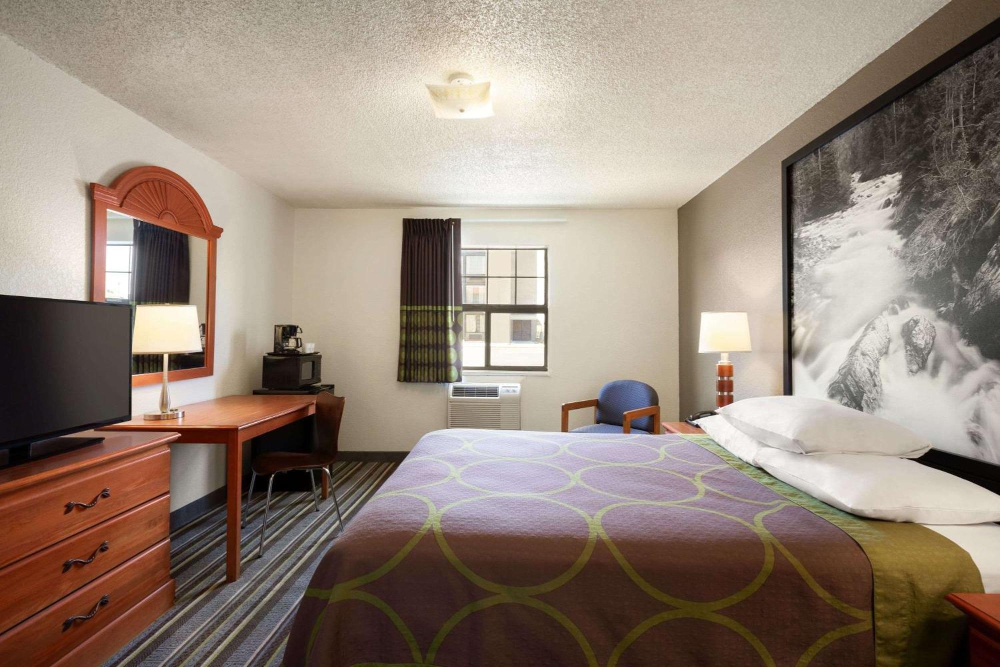 Готель Super 8 By Wyndham Colorado Springs/Afa Area Екстер'єр фото