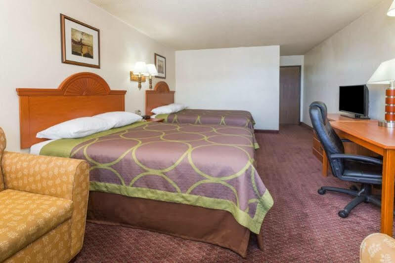 Готель Super 8 By Wyndham Colorado Springs/Afa Area Екстер'єр фото